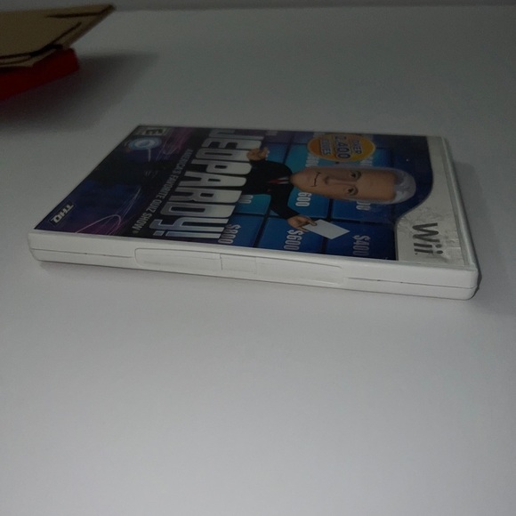 Jeopardy (Nintendo Wii, 2010) Disc & Case * TESTED * - Picture 7 of 10